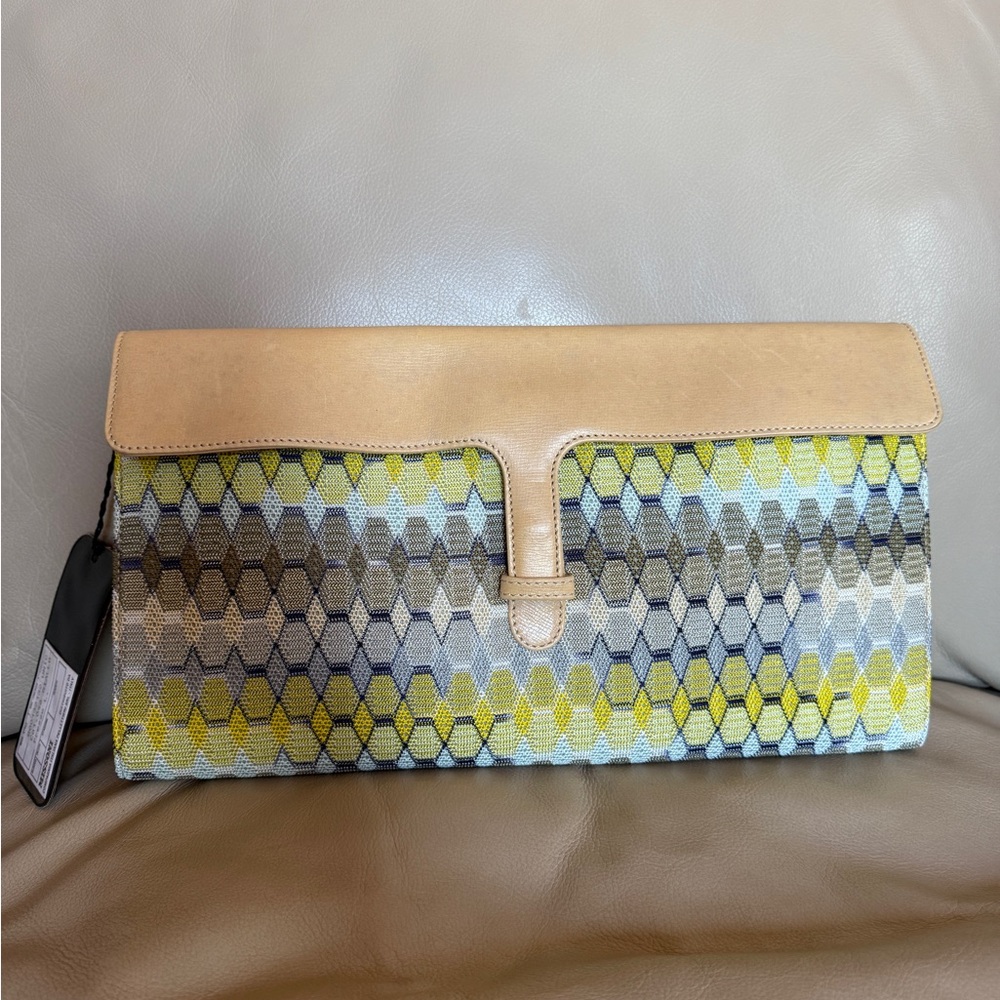Missoni Hexagonal Pattern Clutch in Tan, Blue, and Yellow - NWT (read)